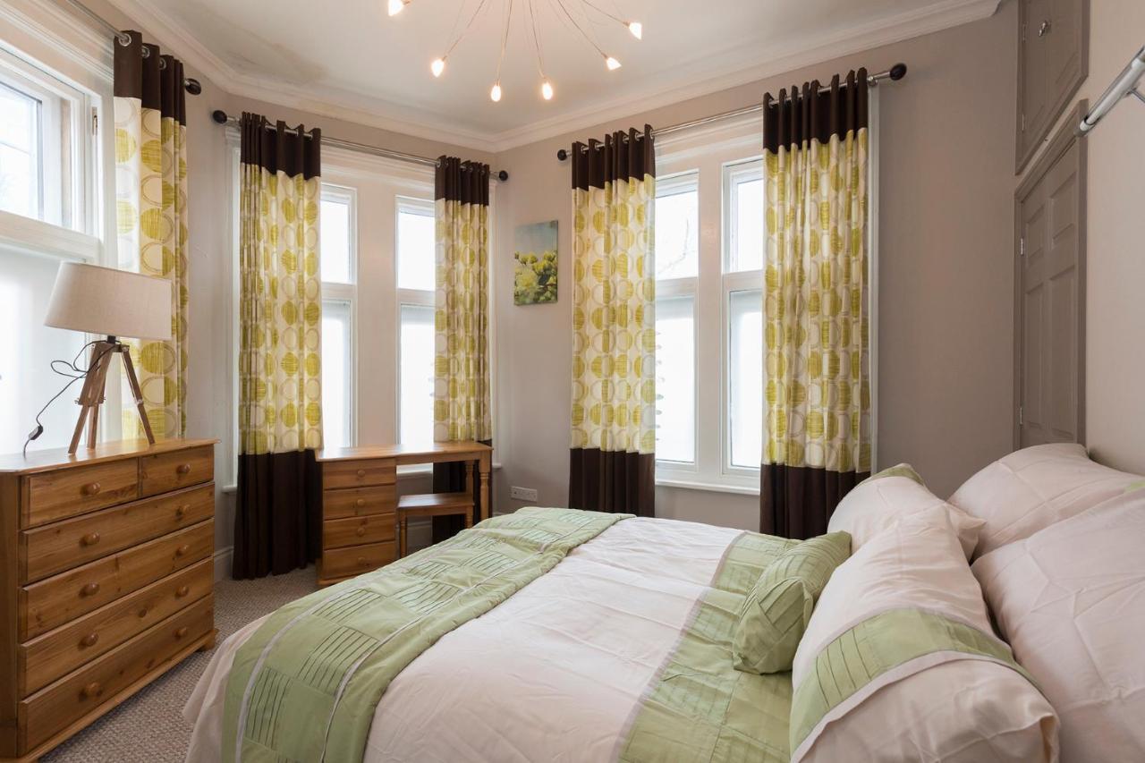 Ambrose Apartments Cheltenham Eksteriør billede