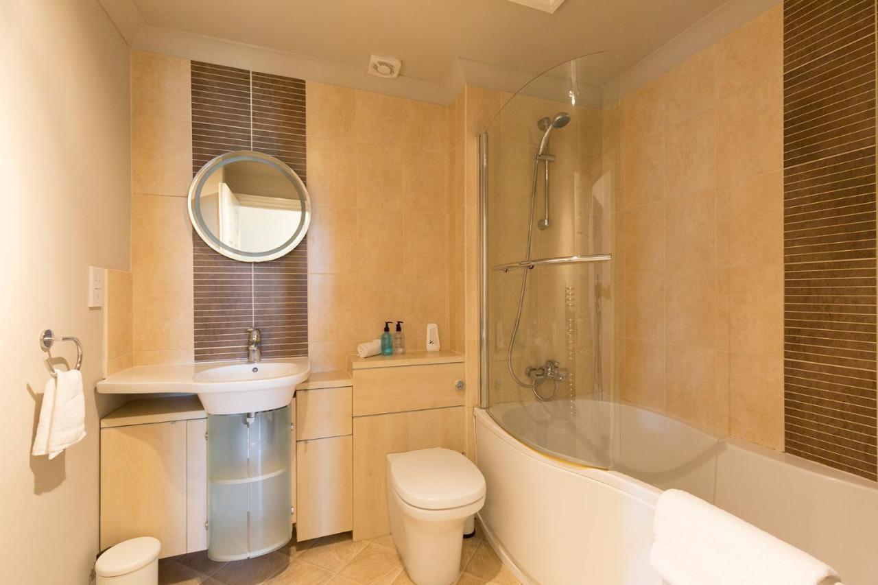 Ambrose Apartments Cheltenham Eksteriør billede