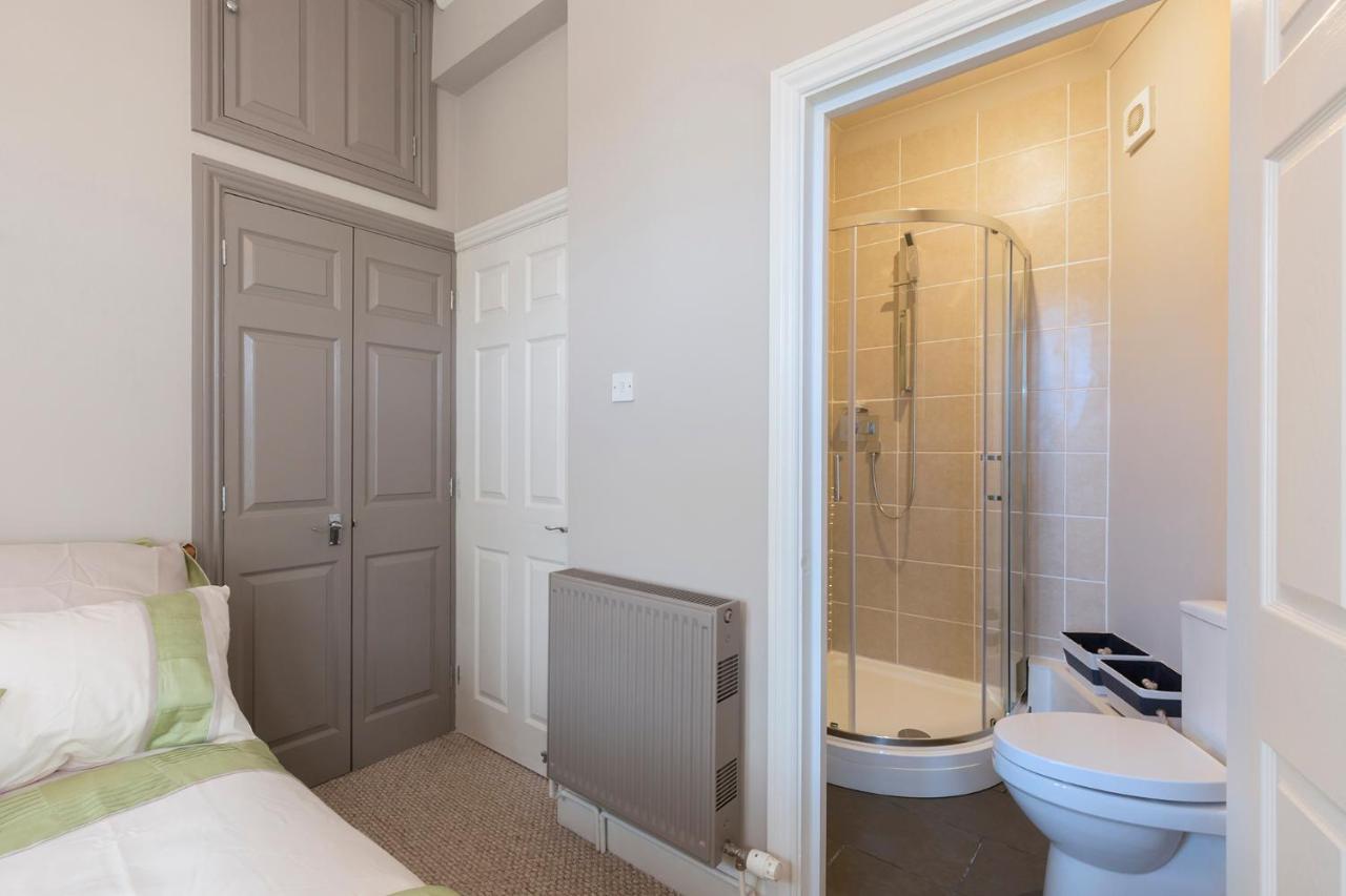 Ambrose Apartments Cheltenham Eksteriør billede